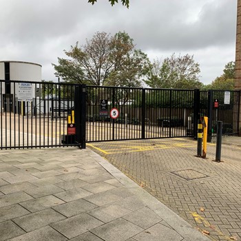 Super cheap commuter car parking in Central Croydon